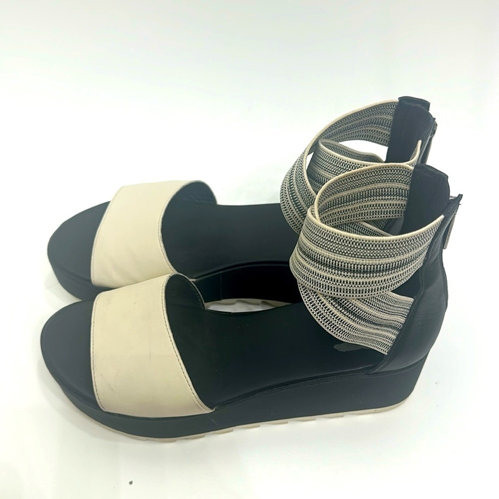 Sorel Cameron platform ankle strap sandals size 8.5